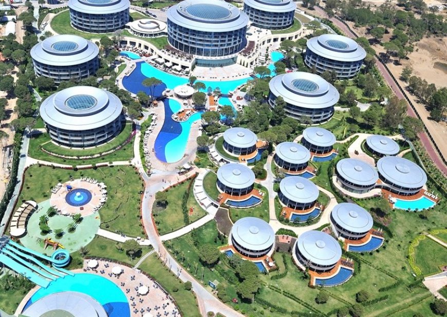 Calista Luxury Resort Hotel 