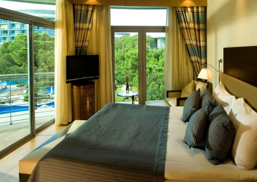 Calista Luxury Resort Hotel 