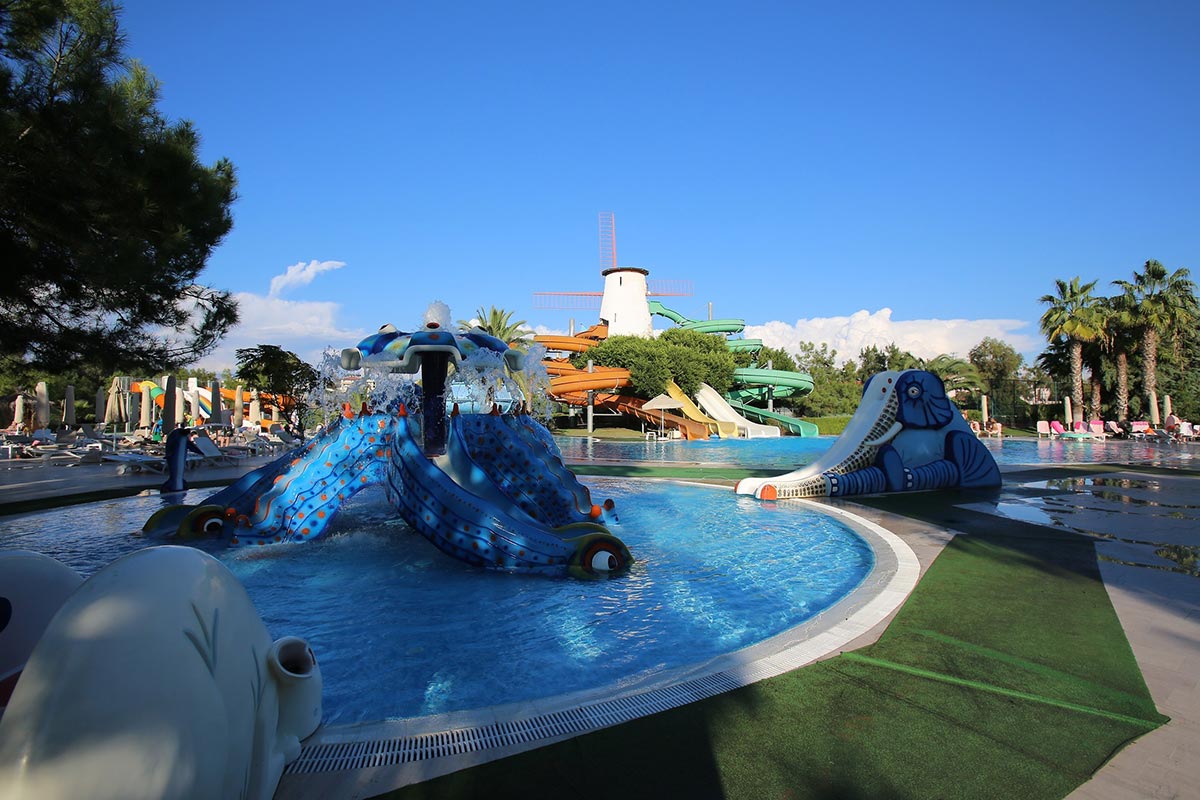 Starlight Resort Hotel