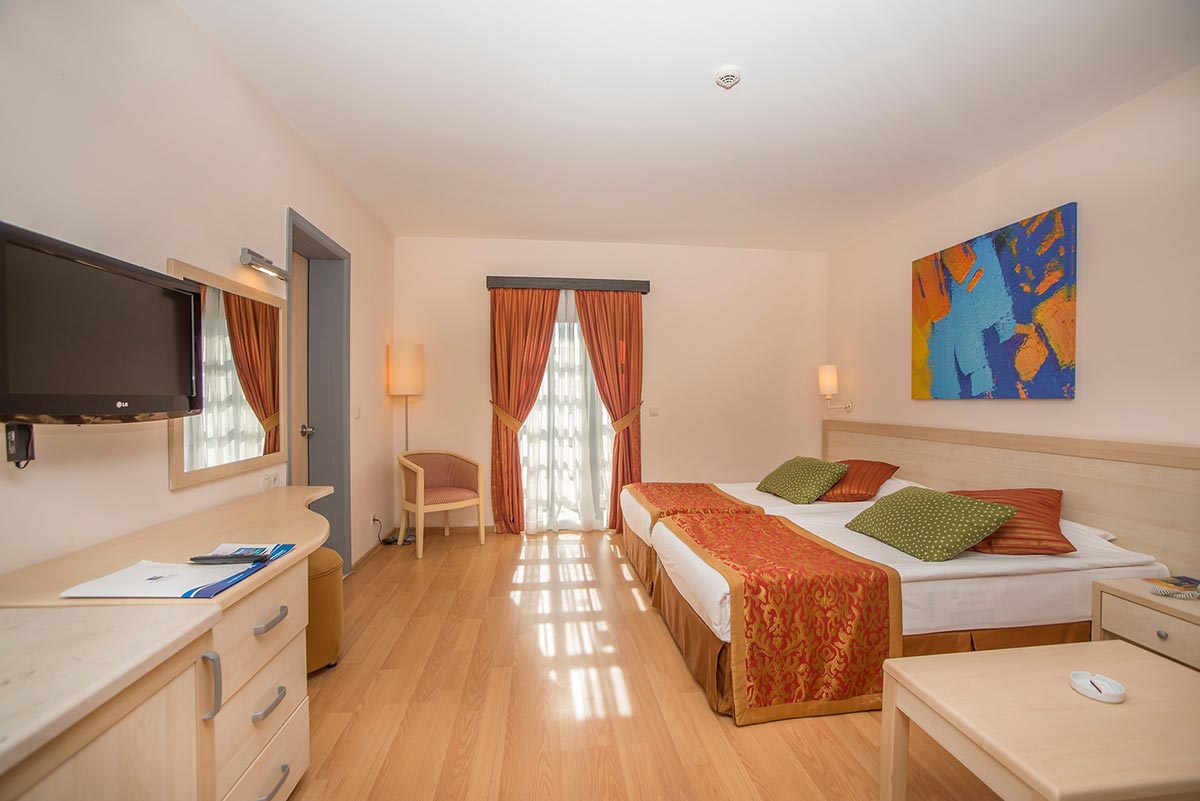 Starlight Resort Hotel