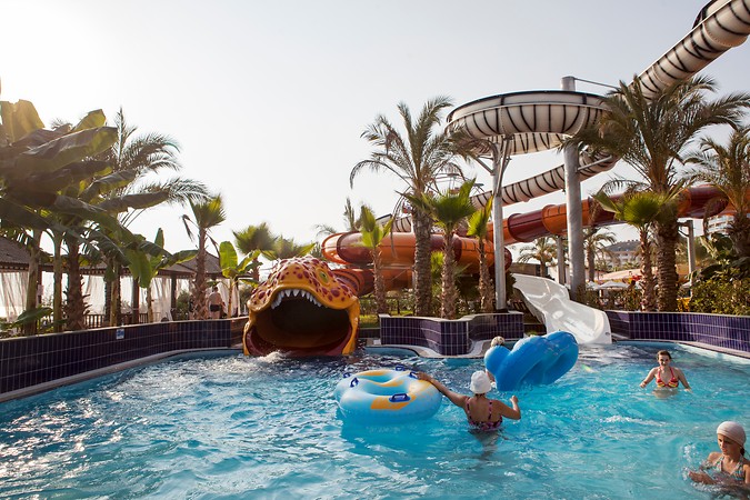 Long Beach Resort Hotel & Spa Deluxe