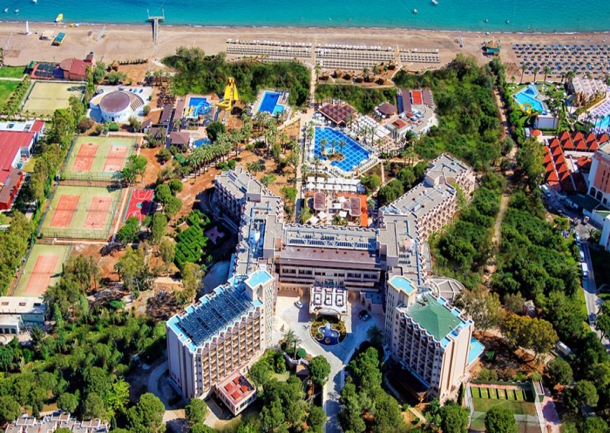 Crystal Tat Beach Golf Resort & Spa 