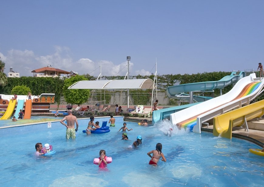 Crystal Admiral Resort Suites Spa 