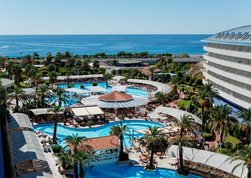 Crystal Admiral Resort Suites Spa 