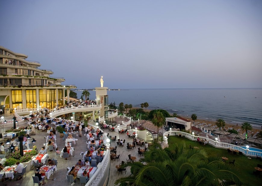 Crystal Sunrise Queen Luxury Resort & Spa  