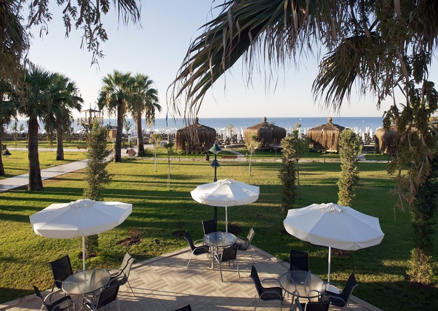 Crystal Tat Beach Golf Resort & Spa 