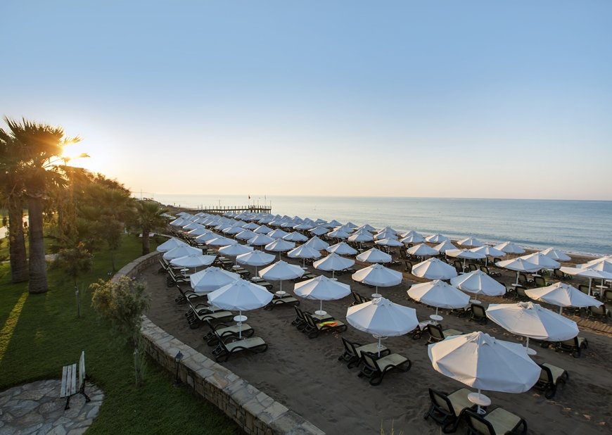 Crystal Tat Beach Golf Resort & Spa 