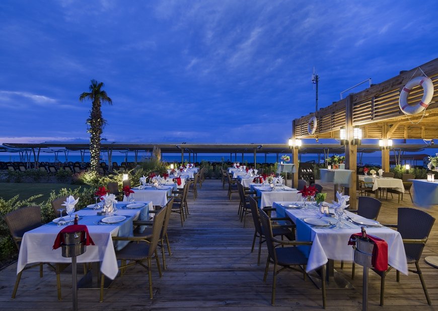 Crystal Waterworld Resort Spa 