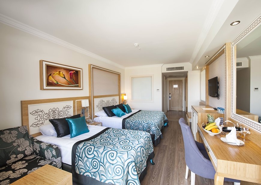 Crystal Waterworld Resort Spa 