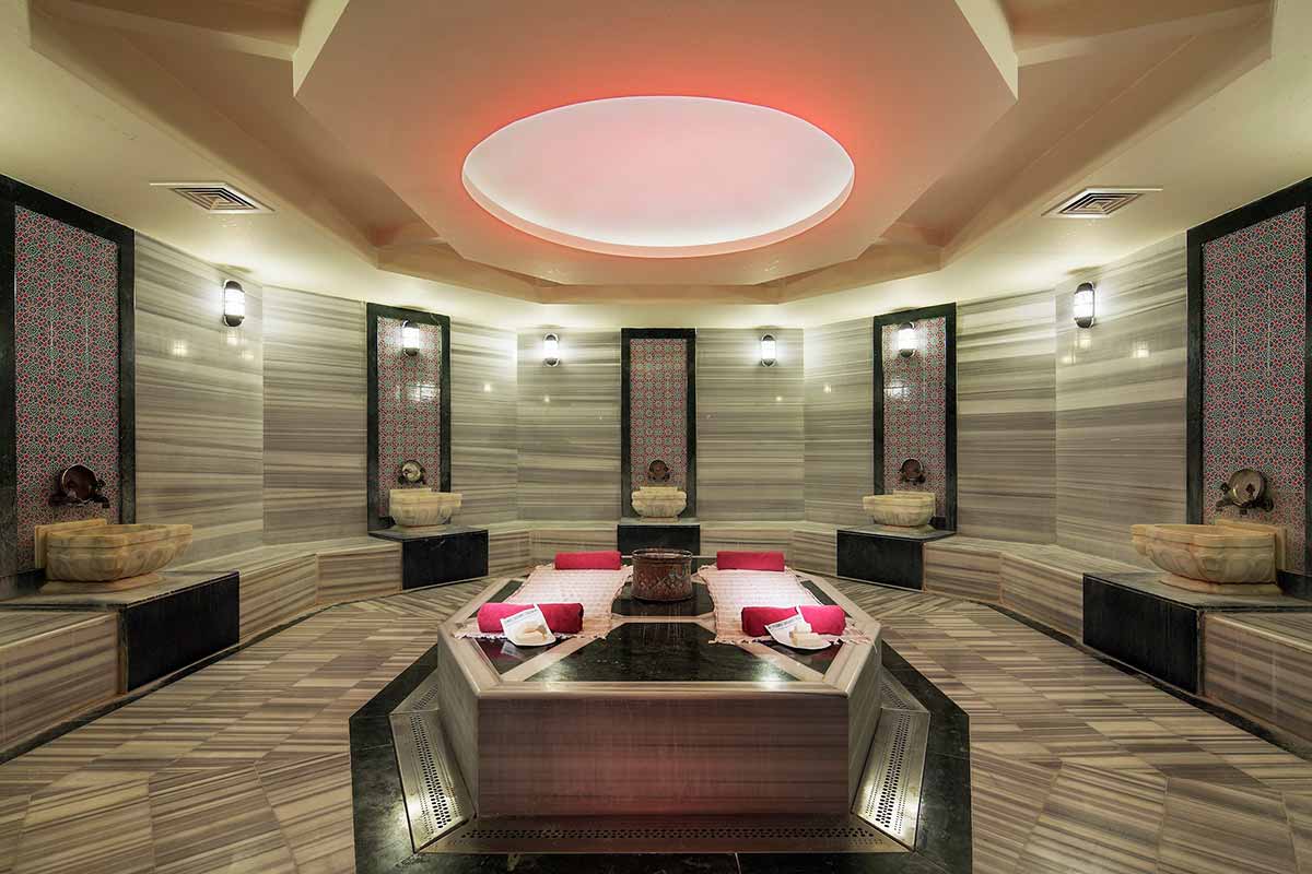 Crystal Green Bay Resort & Spa