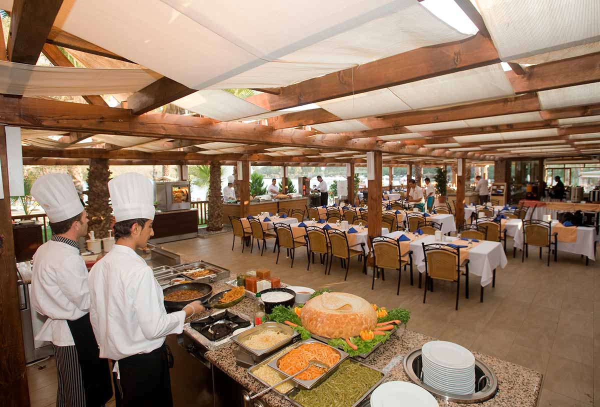 Crystal Green Bay Resort & Spa