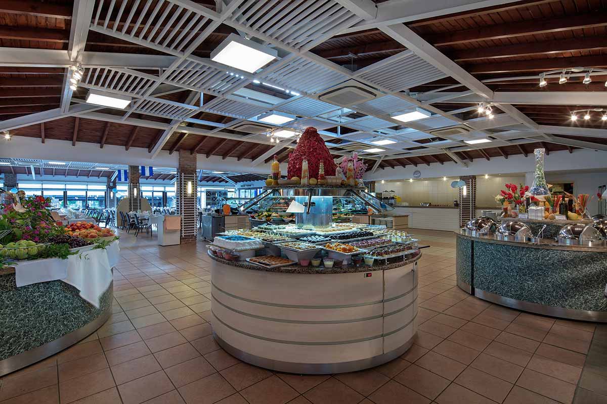 Crystal Green Bay Resort & Spa